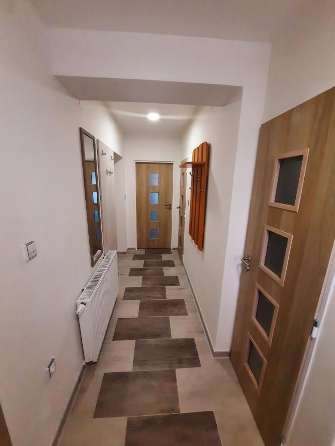 Apartman Sen Petrov Exteriör bild