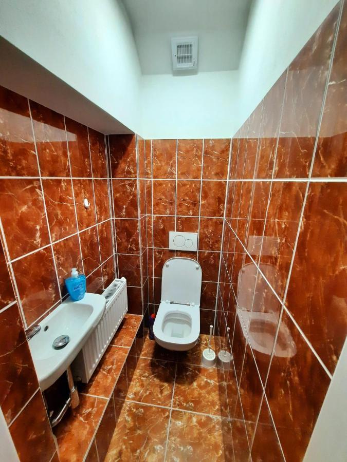 Apartman Sen Petrov Exteriör bild